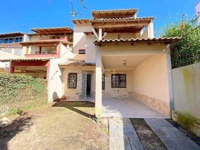 Casa para venda - 153.83m², 3 dormitórios, sendo 1 suites, 3 vagas - guarujá