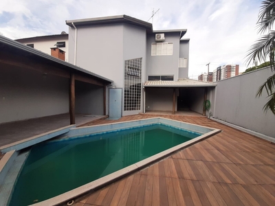 Sobrado em Jardim Estoril IV, Bauru/SP de 260m² 3 quartos à venda por R$ 949.000,00