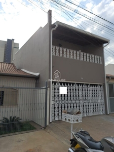 Sobrado em Vila Almeida, Indaiatuba/SP de 150m² 3 quartos à venda por R$ 649.000,00