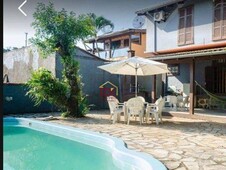 Casa à venda no bairro Barreiros em Ilhabela
