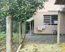 Sobrado a Venda no bairro Glória em Joinville - SC. 4 banheiros, 5 dormitórios, 1 suíte, 3