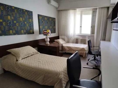 Apartamento para aluguel com 240 metros quadrados com 3 quartos em Auxiliadora - Porto Ale