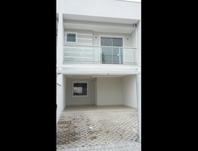 Casa no Bairro Progresso em Blumenau com 3 Dormitórios (1 suíte)