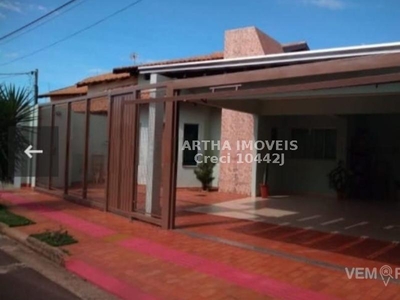 Casa Térrea com 3 Quartos à Venda por R$ 680.000