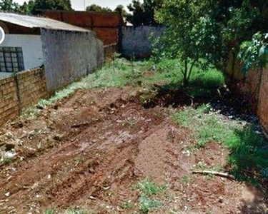 Terreno à venda, 176 m² por R$ 70.000 - Conjunto Habitacional Fernanda