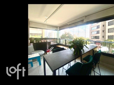 Apartamento à venda em Alto de Pinheiros com 145 m², 3 quartos, 3 suítes, 3 vagas