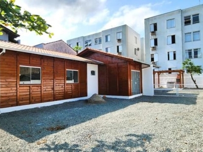 Casa com 2 quartos para locação no bairro bucarein por r$ r$ 1.800,00 + taxas.