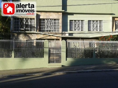 Casa com 5 quartos em RIO BONITO RJ - Centro