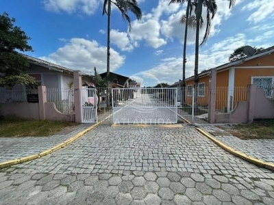 Casa em condomínio fechado com 3 dormitórios (sendo 1 suíte) no centro - camboriú