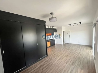 Loft de 48m², semimobiliado, com varanda ampla de frente para av. kennedy, lazer na cobertura no marco zero mix residence - jardim do mar