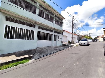Casa à venda, duplex Manaus, AM Parque 10, casa ampla otima localização area externa