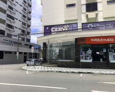 AMPLA sala comercial de 91m² no Centro de Brusque!!!