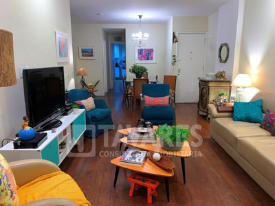 Apartamento em Cosme Velho, Rio de Janeiro/RJ de 140m² 4 quartos à venda por R$ 2.099.000,00