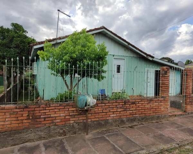 Casa com 3 Dormitorio(s) localizado(a) no bairro Santa Teresinha em Taquara / RIO GRANDE