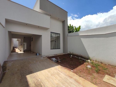 Casa com 3 quartos à venda, 182.0m²