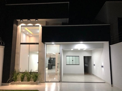 Casa com 3 quartos à venda, 262.0m²