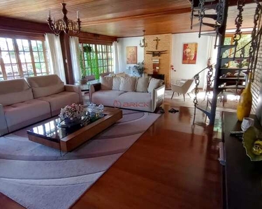 Casa com 4 quartos sendo 1 suíte, 239 m² em Iucas - Teresópolis/RJ