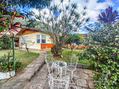 Casa em Araras, Teresópolis/RJ de 185m² 3 quartos à venda por R$ 809.000,00