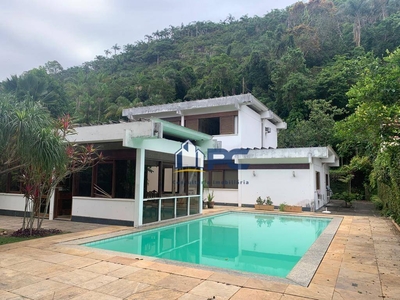 Casa em Itacoatiara, Niterói/RJ de 400m² 3 quartos à venda por R$ 4.499.000,00