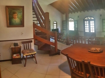 Casa em Itaipu, Niterói/RJ de 300m² 5 quartos à venda por R$ 738.000,00