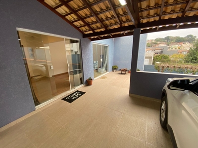 Casa em Jardim das Flores, Atibaia/SP de 293m² 3 quartos à venda por R$ 849.000,00