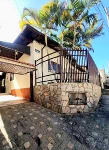 Casa em Jardim das Hortênsias, Poços de Caldas/MG de 190m² 3 quartos à venda por R$ 839.000,00