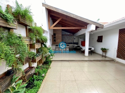 Casa em Jardim Iguaçu, Maringá/PR de 255m² 4 quartos à venda por R$ 849.000,00
