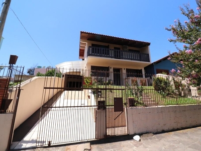 Casa em Jardim Itu Sabará, Porto Alegre/RS de 200m² 3 quartos à venda por R$ 824.000,00
