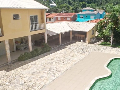 Casa em Maria Paula, São Gonçalo/RJ de 300m² 6 quartos à venda por R$ 799.000,00
