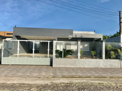 Casa em Mariluz, Imbé/RS de 180m² 4 quartos à venda por R$ 688.000,00