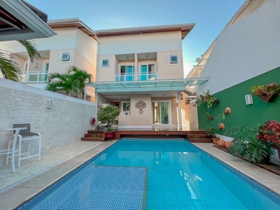 Casa em Piratininga, Niterói/RJ de 230m² 3 quartos à venda por R$ 1.189.000,00