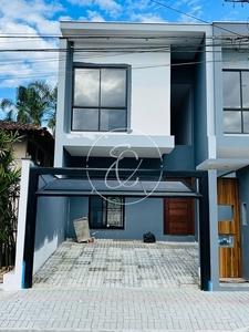 Casa em Saguaçu, Joinville/SC de 122m² 2 quartos à venda por R$ 797.000,00