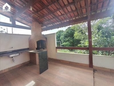 Casa em Setiba, Guarapari/ES de 250m² 5 quartos à venda por R$ 479.000,00
