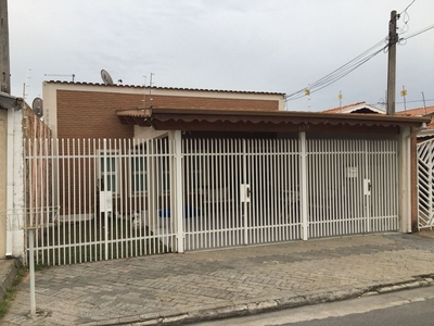 Casa em Vila Santa Isabel, Taubaté/SP de 261m² 3 quartos à venda por R$ 524.000,00