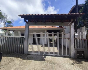 Casa Térrea, 2 dormitórios, 2 banheiro, 3 vagas na garagem, 196M² de Área Construída