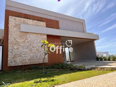 Cond. horizontal casa com 3 quartos à venda, 374.0m²