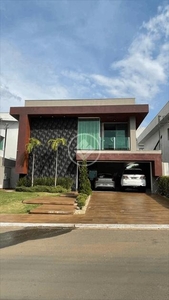 Cond. horizontal casa com 4 quartos à venda, 375.0m²