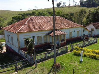 Fazenda em Centro, Barbacena/MG de 10m² à venda por R$ 5.999.000,00