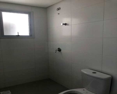 NOBILLE vende apartamento 02 dormitórios com suíte e 79 m², a 180 metros da Praia dos Ingl