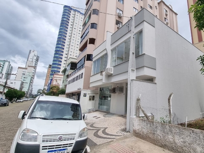 Sala em Centro, Balneário Camboriú/SC de 90m² à venda por R$ 788.500,00