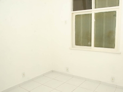 Sala em Centro, Niterói/RJ de 28m² à venda por R$ 90.000,00 ou para locação R$ 500,00/mes