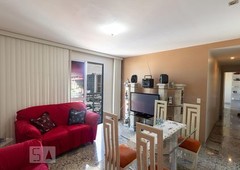 APARTAMENTO no 8º andar com 3 dormitórios e 2 garagens