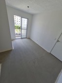 Apartamento à venda em Taquara com 48 m², 2 quartos, 1 vaga