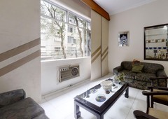 Apartamento à venda em Laranjeiras com 133 m², 3 quartos, 1 vaga
