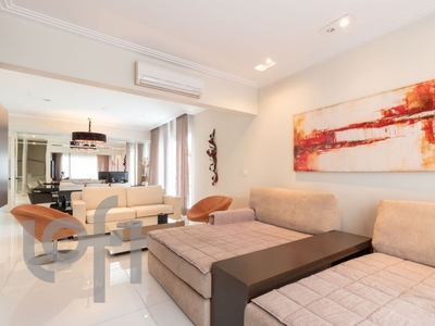 Apartamento à venda em Carrão com 210 m², 3 quartos, 3 suítes, 3 vagas