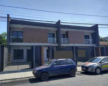 Sobrado Geminado, à venda no bairro Bom Retiro, Joinville/SC