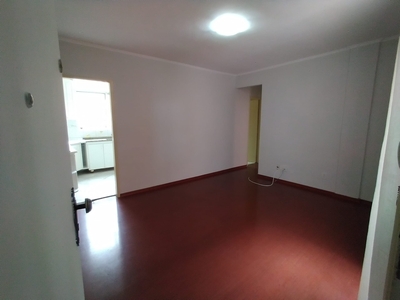 Apartamento em Vila Jardini, Sorocaba/SP de 55m² 2 quartos para locação R$ 950,00/mes
