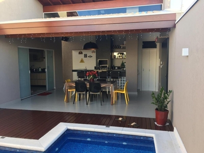 Casa em Centro, Mogi Mirim/SP de 212m² 3 quartos à venda por R$ 869.000,00