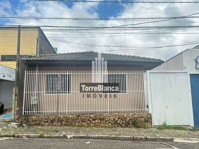 Casa em Centro, Ponta Grossa/PR de 100m² 2 quartos para locação R$ 2.500,00/mes