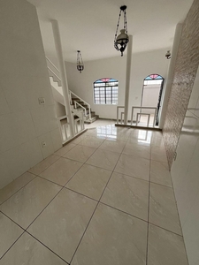 Casa em Dona Clara, Belo Horizonte/MG de 170m² 4 quartos à venda por R$ 489.000,00